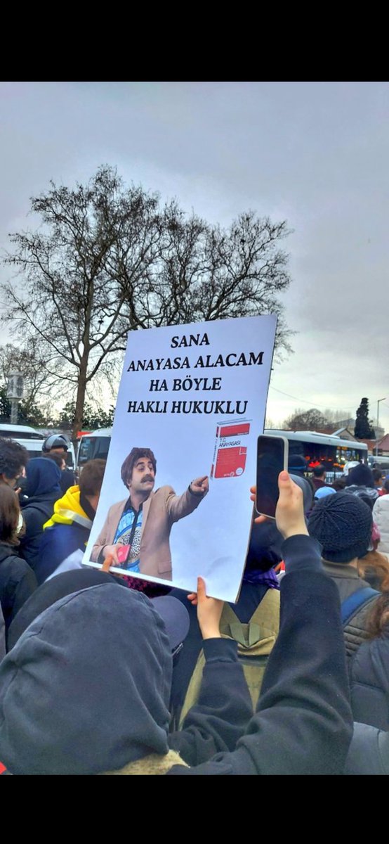 Mizah içinde zeka gereklidir :) 💡sen anlarsın anlamazsın beni ilgilendirmez #Saraçhanedeyiz #demokrasiyesahipçık