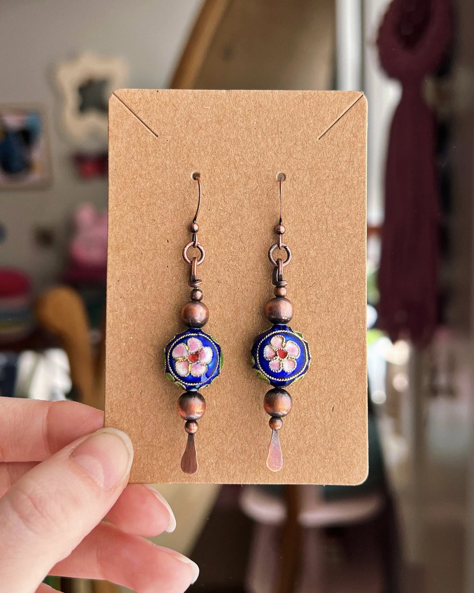 I have been finding it difficult to create lately, but if you’d like to support me I have lots of pretty things in my shop rn. Would mean the world if y’all could share or take a look 💗