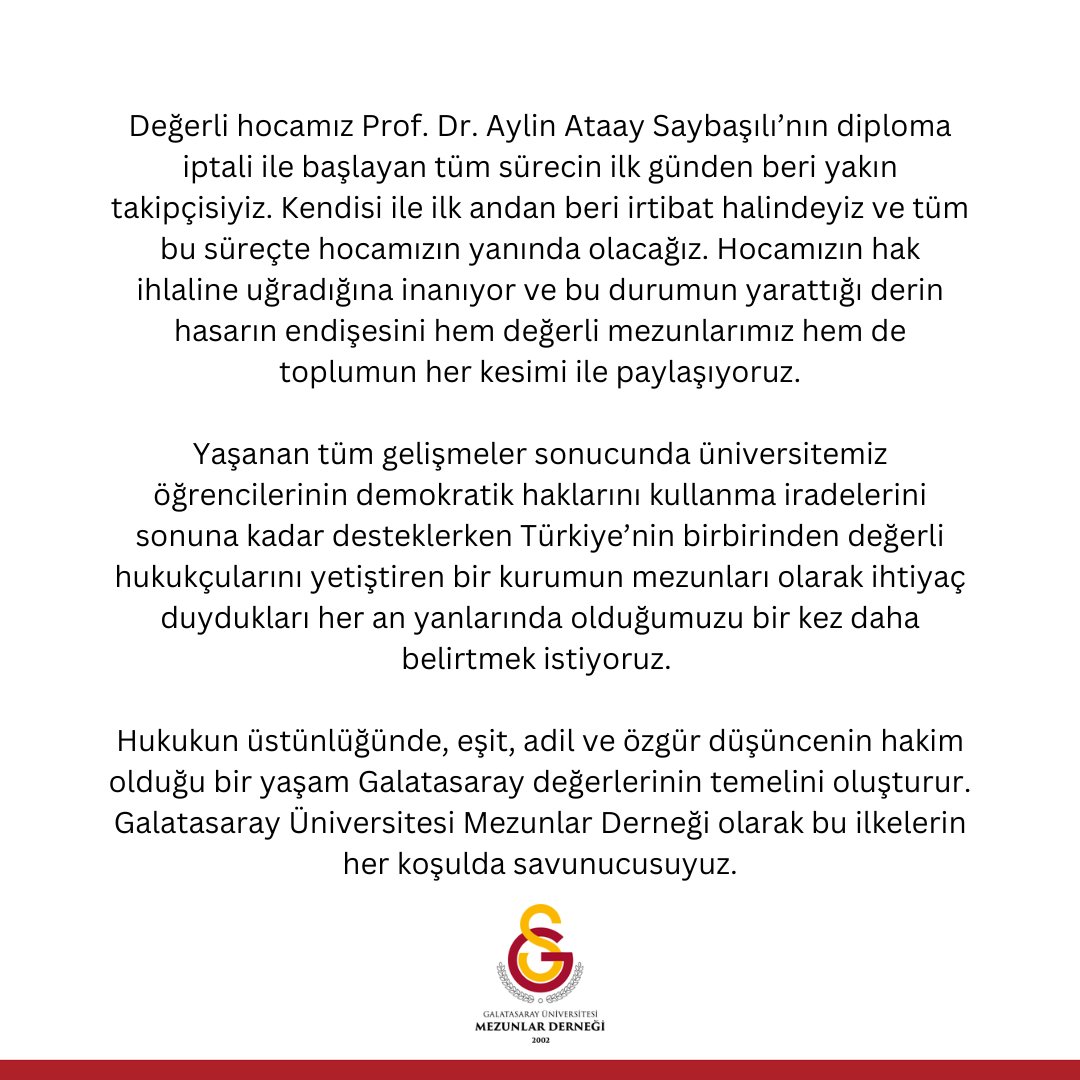 Tüm gelişmeler sonucunda üniversitemiz öğrencilerinin demokratik haklarını kullanma iradelerini sonuna kadar desteklerken Türkiye’nin birbirinden değerli hukukçularını yetiştiren bir kurumun mezunları olarak her an yanlarında olduğumuzu bir kez daha belirtmek istiyoruz.
