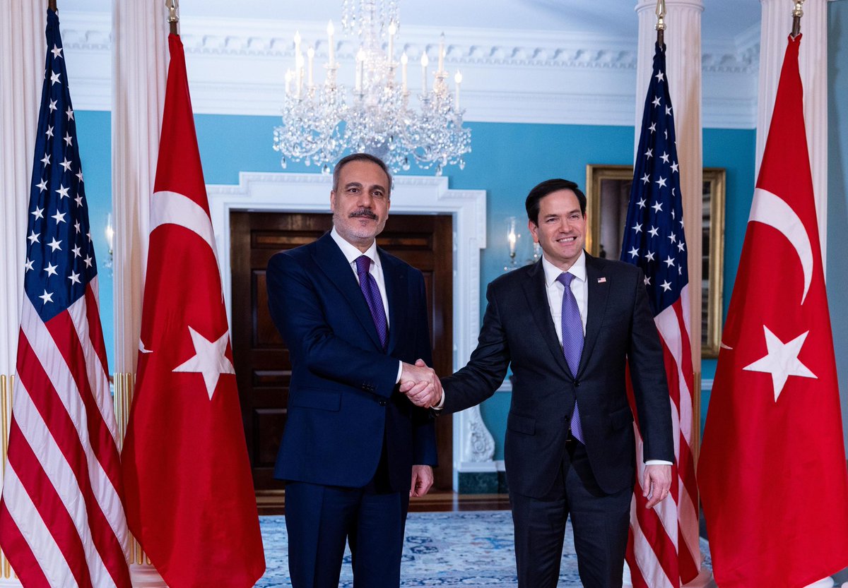 Bakanımız <a href="/HakanFidan/">Hakan Fidan</a>, ABD Dışişleri Bakanı Marco Rubio ile Vaşington'da görüştü. 🇹🇷🇺🇸