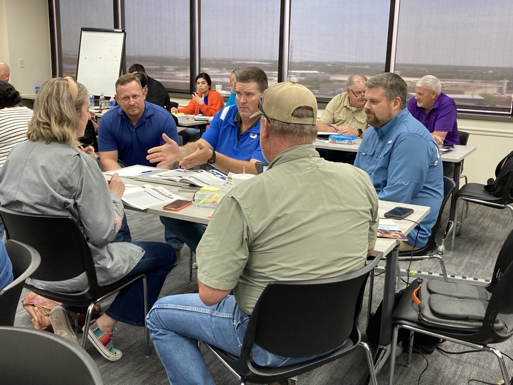 TxSchoolSafety's tweet image. Lots of great discussion going on in our Staying Safe: #SchoolSafety Response training at @escregion20  today! Visit txssc.txstate.edu/events/staying… to learn more about this curriculum developed in partnership with @@safeschoolsorg and @alerrtcenter and to view upcoming training dates.