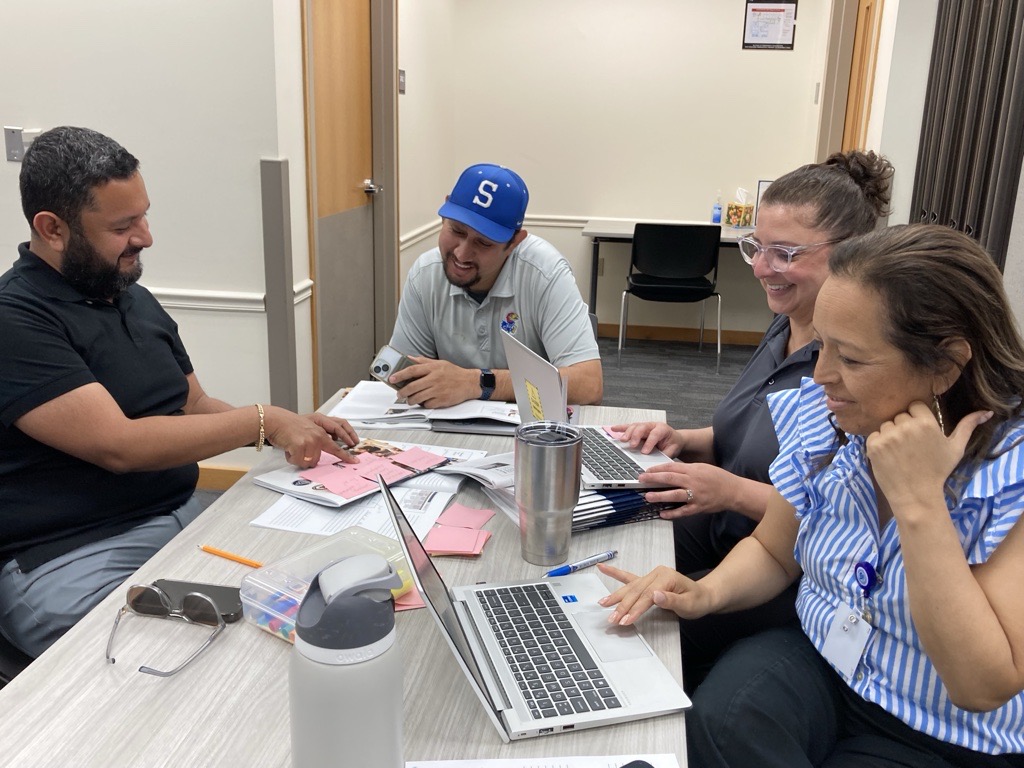 TxSchoolSafety's tweet image. Lots of great discussion going on in our Staying Safe: #SchoolSafety Response training at @escregion20  today! Visit txssc.txstate.edu/events/staying… to learn more about this curriculum developed in partnership with @@safeschoolsorg and @alerrtcenter and to view upcoming training dates.