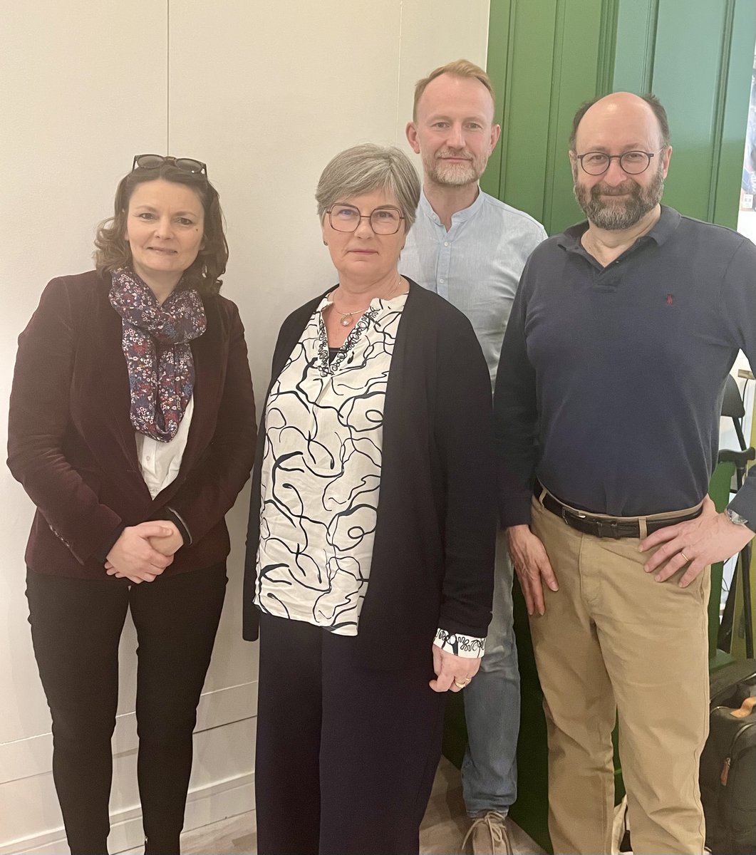 infirmierSNPI's tweet image. La Députée @_EvaSas Secrétaire de l’Assemblée nationale, à reçu l’équipe du Syndicat #Infirmier SNPI afin de parler de la "loi infirmière" (votée par les députés le 10 mars) et de la loi fixant des #ratios de #patients par #infirmière (janvier 2025)
syndicat-infirmier.com/La-deputee-Eva…