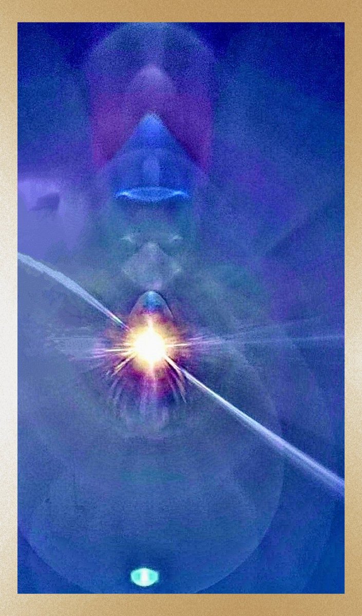 〰️➰✨➰〰️➰✨➰〰️➰

Erinnere dich, wer du bist ✨

𝐃𝐮 𝐛𝐢𝐬𝐭 𝐞𝐢𝐧 𝐠𝐨̈𝐭𝐭𝐥𝐢𝐜𝐡𝐞𝐬 𝐖𝐞𝐬𝐞𝐧 𝐚𝐮𝐟 𝐞𝐢𝐧𝐞𝐫 𝐑𝐞𝐢𝐬𝐞 𝐝𝐞𝐫 𝐄𝐫𝐤𝐞𝐧𝐧𝐭𝐧𝐢𝐬. 

Jede Erfahrung, jede Herausforderung und jede Begegnung tragen dazu bei, dein Licht noch heller erstrahlen zu