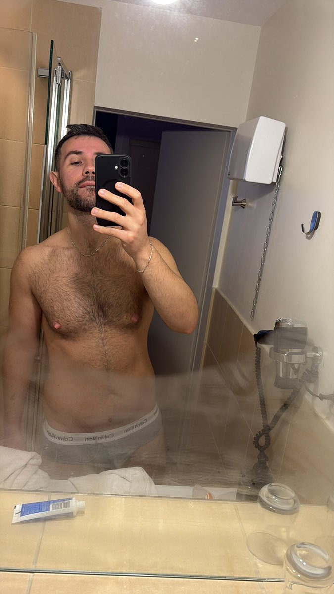 hi there !