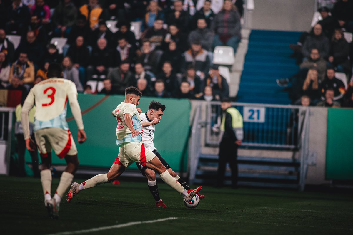 1FSVMainz05's tweet photo. 2. Vorlage von Paul! 🔥

📸: Max Drevermann 
#mainz05 #DFBNachwuchs https://t.co/3BXwLLqIpG