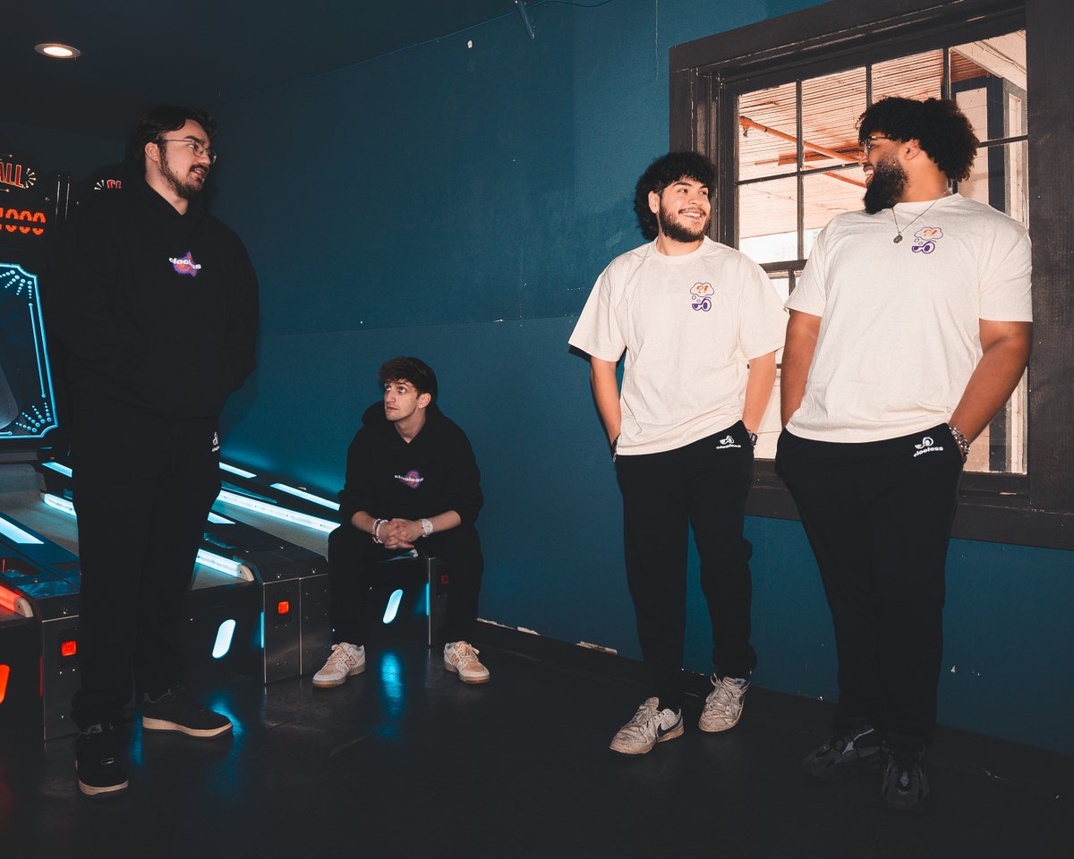 CloolessPodcast's tweet image. MERCH IS NOW LIVE! 
clooless.shop