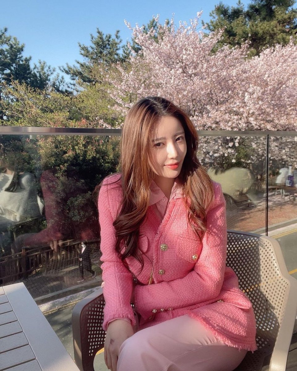 Naya Kim (@muizzudin96) on Twitter photo 