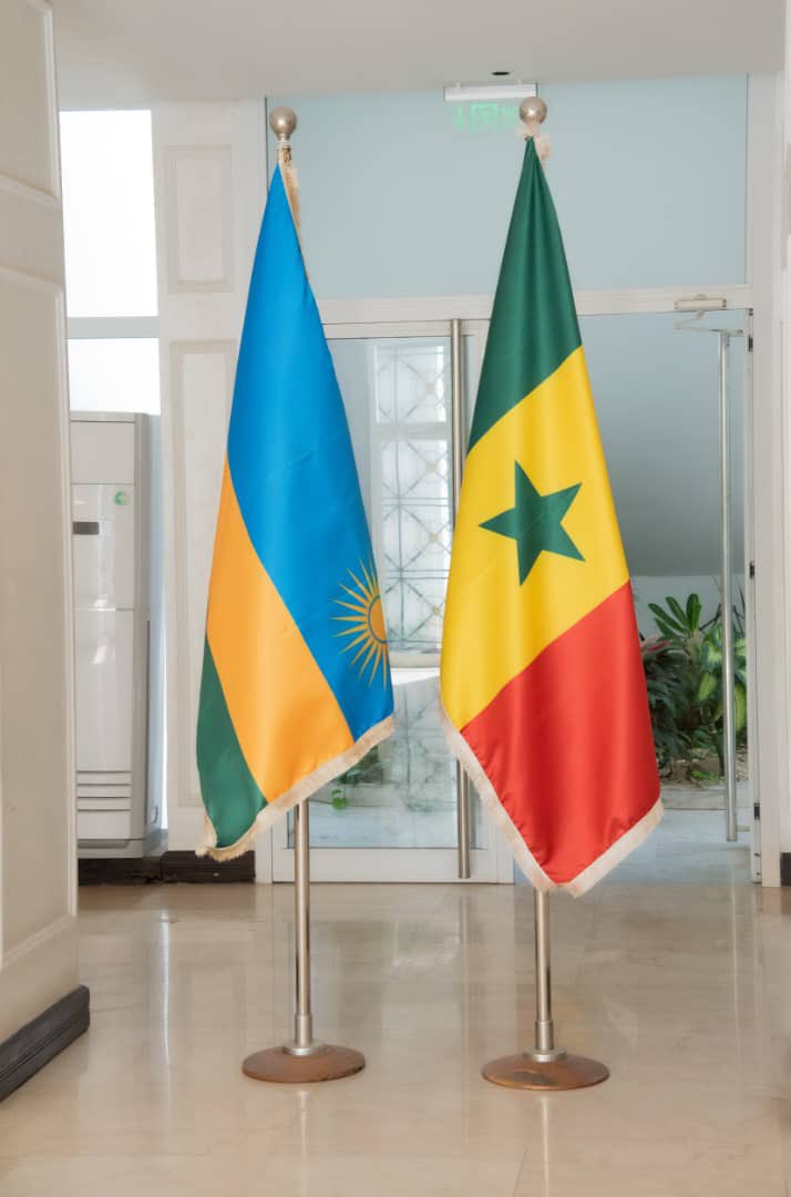 C’était un honneur pour Festus Bizimana, Ambassadeur désigné du Rwanda au Sénégal, de rencontrer cet après-midi S.E. <a href="/YassineFall/">Yassine Fall</a> , Ministre de l'Intégration africaine et des Affaires étrangères du Sénégal, pour la présentation des copies de ses lettres de créance. 

Ils ont eu