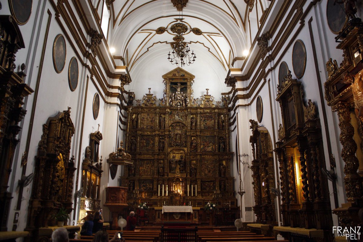 FranzVanPelt's tweet photo. ⚠️🏚️ El Sagrario de Málaga lleva 5 años cerrada y abandonada a su suerte.

La portada gótica isabelina es una joya única en la ciudad y la estamos perdiendo ante nuestros ojos.

NADIE HACE NADA https://t.co/pvU2FVCchR