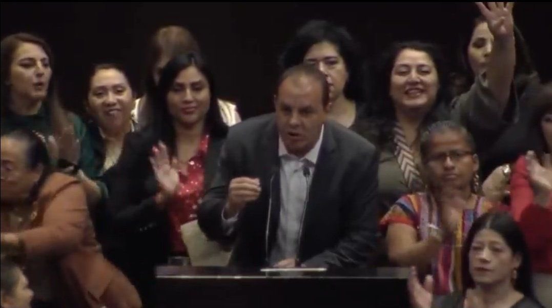 Dolor, rabia e indignación lo acontecido hoy, donde el pleno de la <a href="/Mx_Diputados/">H. Cámara de Diputados</a> dio voz a #CuauhtémocBlanco y decidió no escuchar a las mujeres víctimas de violencia. 

Desgarrador ver a mujeres respaldando a un violentador. 

La injusticia es ser mujer en #México.