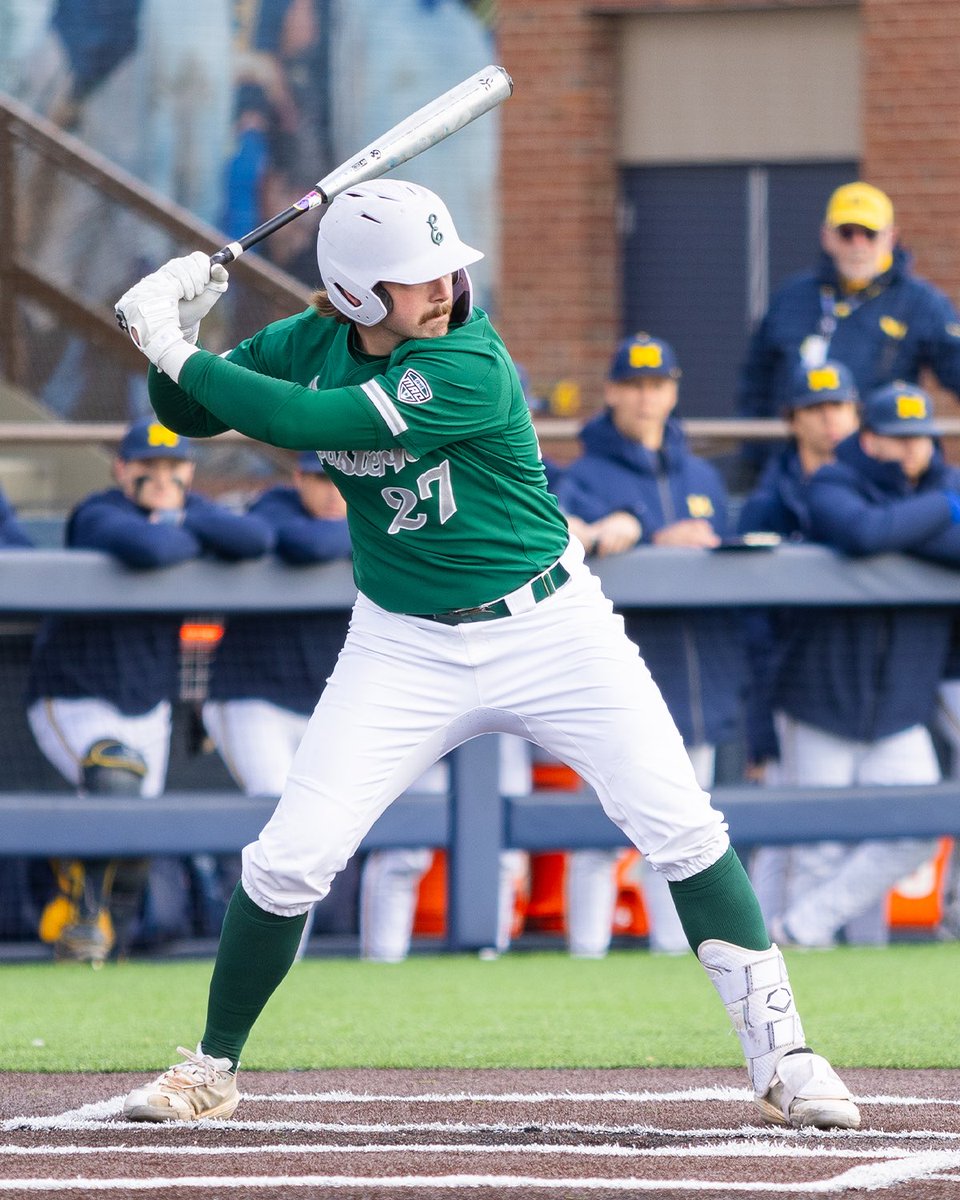 EMU_Baseball's tweet image. Another look at Harry’s solo shot!

#EMUEagles | #HTR🔨🪨
