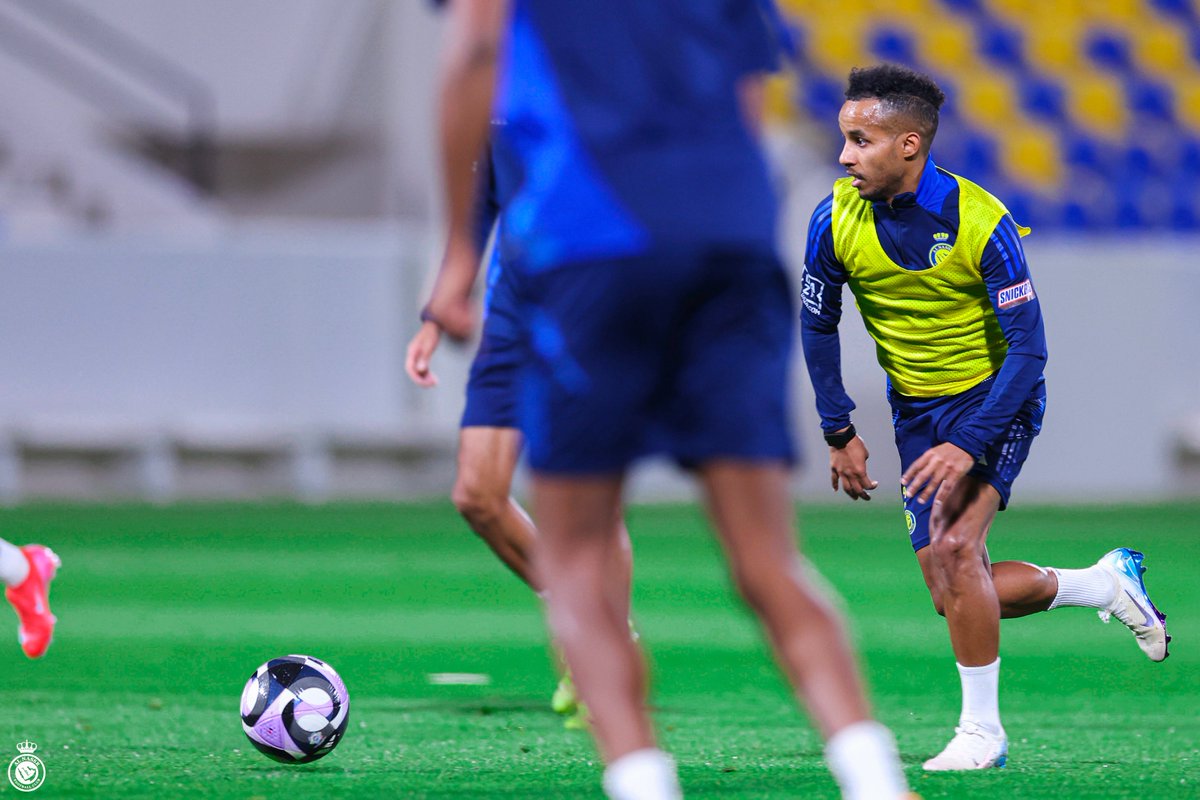 منـاورةٌ ⚽ .. وفرحـة 🤩