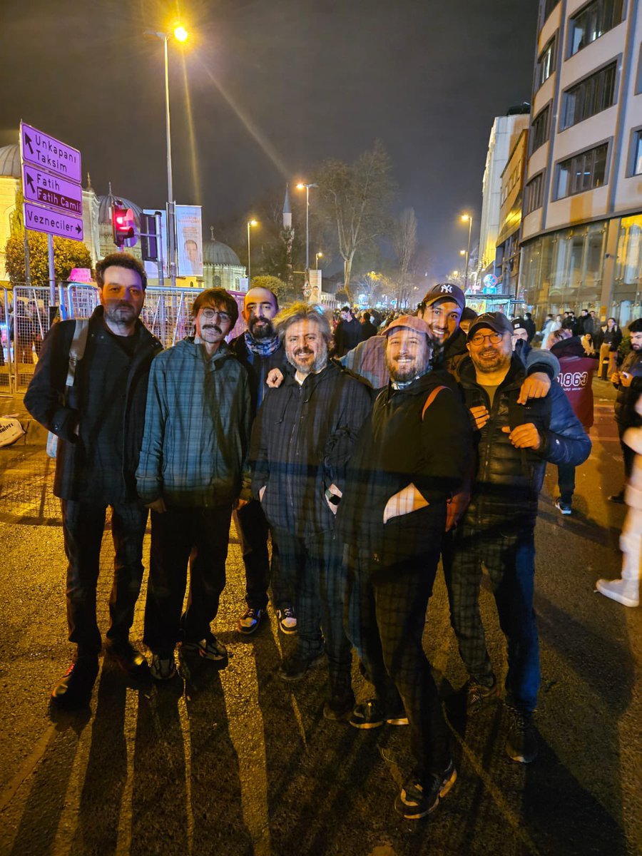 📍Saraçhane

Cihan Ceylan - Deniz Göktaş - Cihan Kılıç - Uğur Gürsoy - Akın Aslan - Fırat Budacı - Erman Çağlar

✋🏻