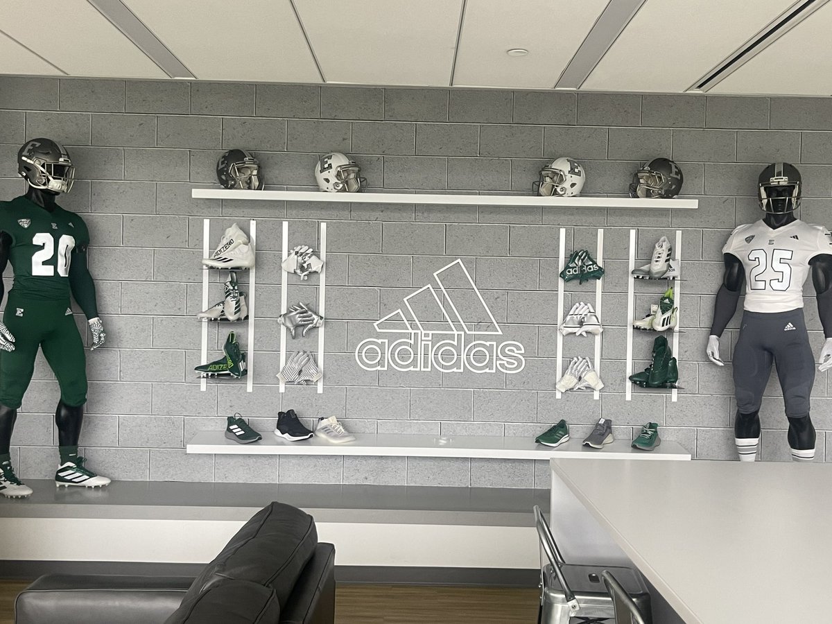 Axel Boecker (@axelboecker07) on Twitter photo Thank you <a href="/EMUFB/">Eastern Michigan Football</a> and <a href="/Coach_Collett/">Jeffrey Collett</a> for inviting me out! Your hospitality was incredible throughout the day! Special thanks to <a href="/Coach_Creighton/">Chris Creighton</a> <a href="/CoachBenNeedham/">Ben Needham</a> <a href="/CoachTee34/">Kasey Teegardin</a> @JusinParbs <a href="/CoachSDugan/">Sean Dugan</a>
For taking time to talk to me about your program and show me the facilities! Thank you <a href="/EMUFB/">Eastern Michigan Football</a> and <a href="/Coach_Collett/">Jeffrey Collett</a> for inviting me out! Your hospitality was incredible throughout the day! Special thanks to <a href="/Coach_Creighton/">Chris Creighton</a> <a href="/CoachBenNeedham/">Ben Needham</a> <a href="/CoachTee34/">Kasey Teegardin</a> @JusinParbs <a href="/CoachSDugan/">Sean Dugan</a>
For taking time to talk to me about your program and show me the facilities!