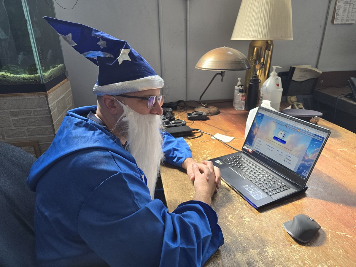HarryTaints's tweet photo. @TaprootWizards Still waiting for mine to come https://t.co/hgiN293vK8