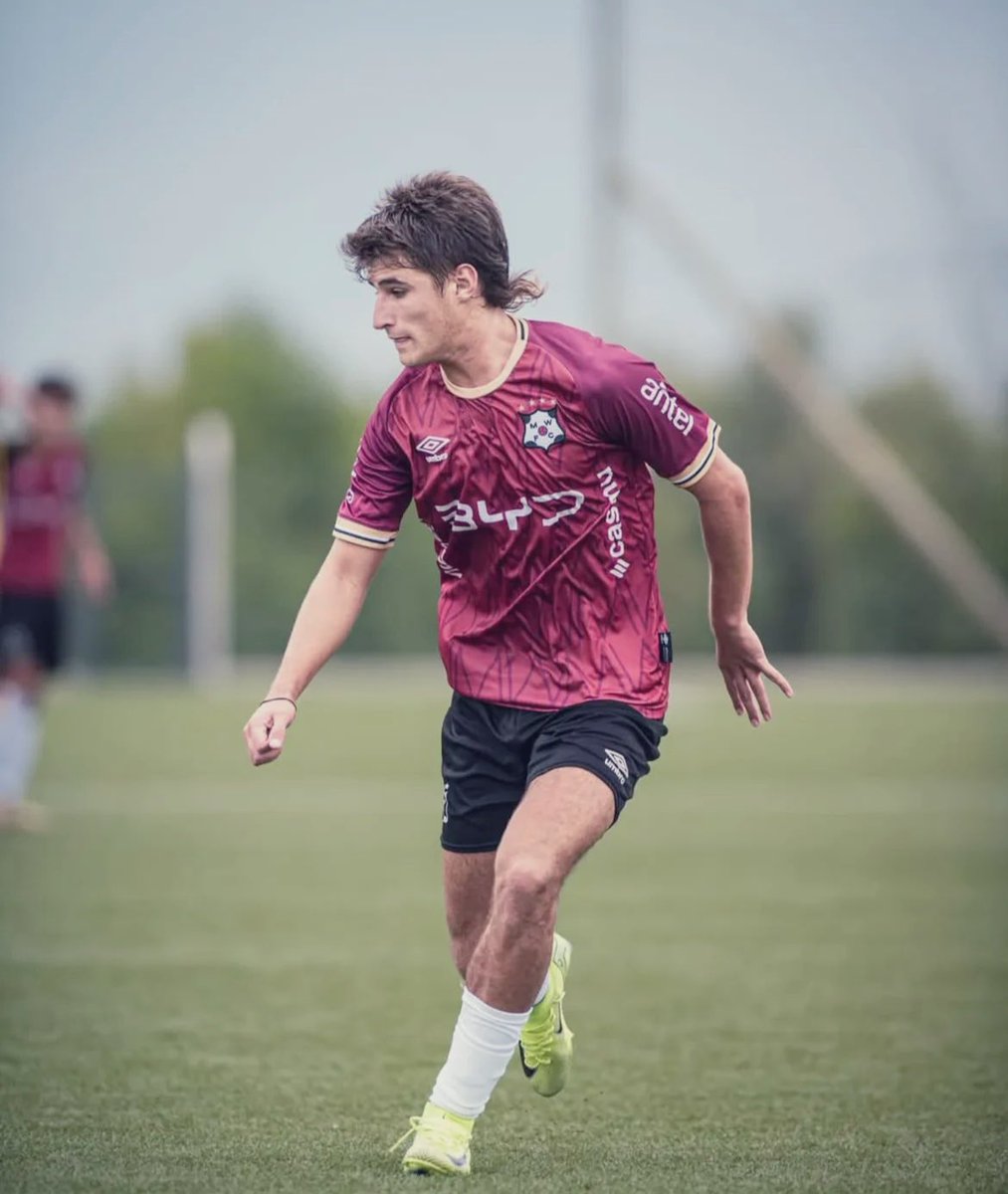 PromesasCeleste's tweet photo. 🗣️ Felipe Serres [2006] convirtió por duplicado en la victoria de la Tercera División de Wanderers ante Liverpool por 6-1. 

Increíble que siga sin oportunidades en primera división, siendo el talento más importante del club en los últimos años. 

Políticas institucionales… https://t.co/78Kizx5Zae