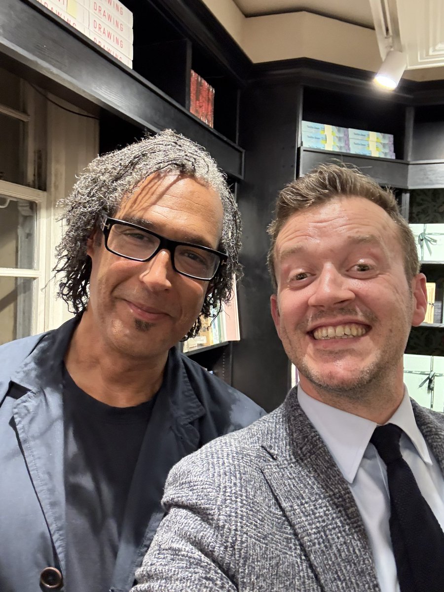 Always meet your heroes and heroines! Book launch for <a href="/HallieRubenhold/">Hallie Rubenhold</a> new book #StoryofaMurder. <a href="/Hatchards/">Hatchards</a> was full to bursting with historians whose work has had a huge impact on me, my teaching and our curriculum.  Congratulations on another brilliant book!