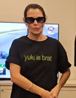 wondering what this queen is thinking right now