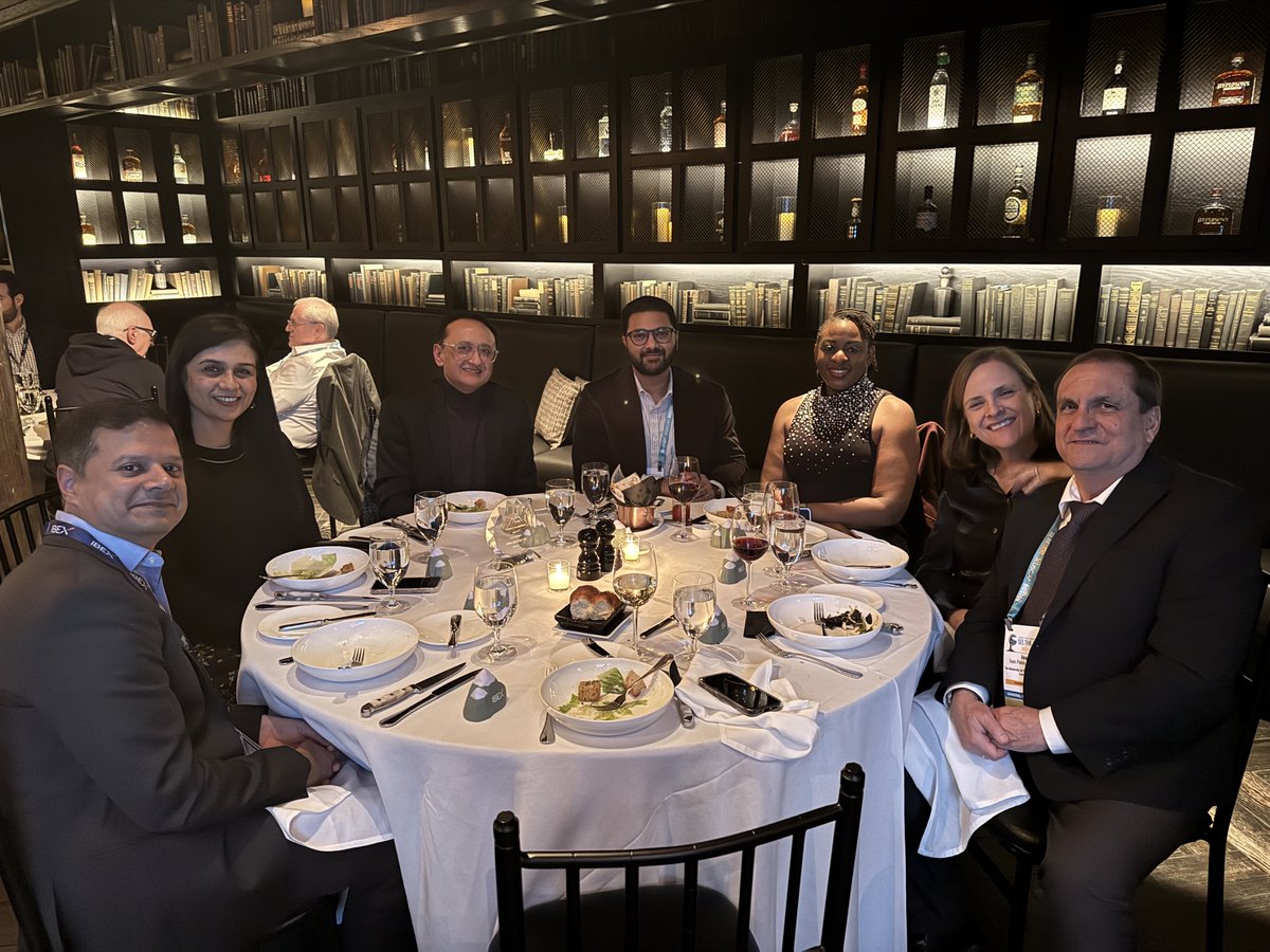 Hafiz A. Ghani (@hafizghani_md) on Twitter photo Extremely honored to receive the BEST RESIDENT AWARD at #USCAP2025 from <a href="/PakAmPathSoc/">Pakistani-American Pathologists' Society</a>
Grateful to my mentors and <a href="/UTMB_Pathology/">UTMB Pathology</a> for their support. It’s been an incredible meeting filled with learning and inspiration! Extremely honored to receive the BEST RESIDENT AWARD at #USCAP2025 from <a href="/PakAmPathSoc/">Pakistani-American Pathologists' Society</a>
Grateful to my mentors and <a href="/UTMB_Pathology/">UTMB Pathology</a> for their support. It’s been an incredible meeting filled with learning and inspiration!