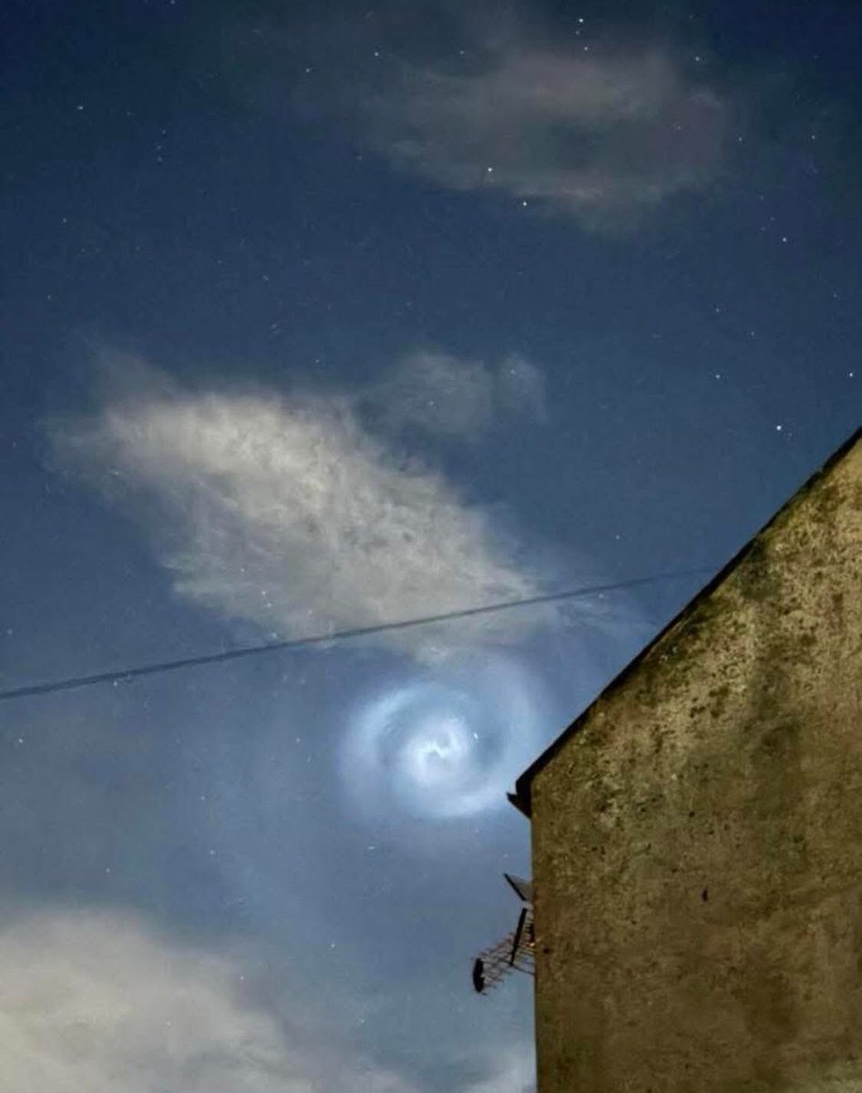 A post from the other day, a coincidence, I think not lol 👽🌀🛸

#UFO 
#alians 
#bluespiral
