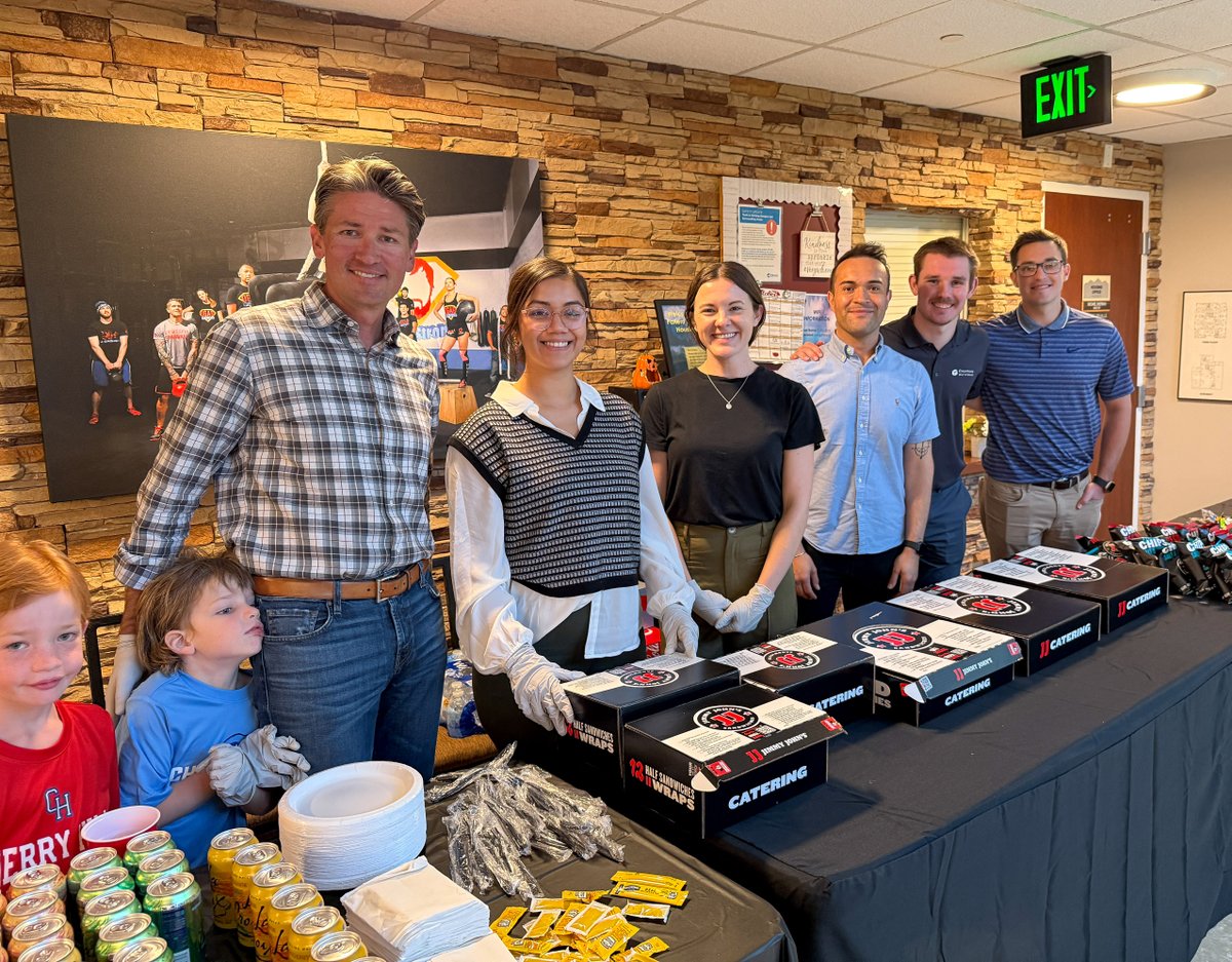 We’re so grateful for our corporate community volunteers–from welcome bags to family meals, they bring comfort, care and kindness to our patients and families every day. 💙

Find out more about their impact: craighospital.org/blog/foundatio…