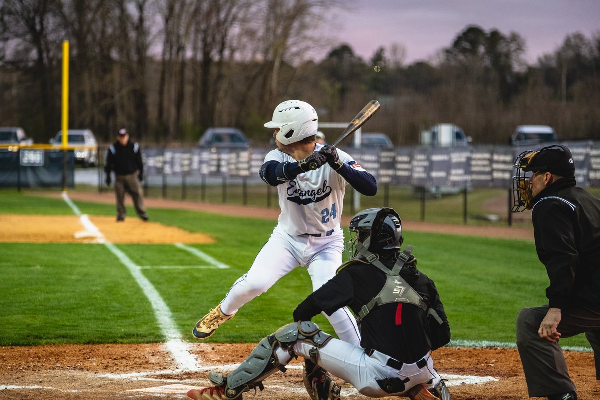 The Evangel Christian Lightning completed a perfect front half of conference play as they dominated Southern Christian to extend their win streak to eight and move to 17-1 on the year.

Story: shelbycountyreporter.com/2025/03/25/eva…