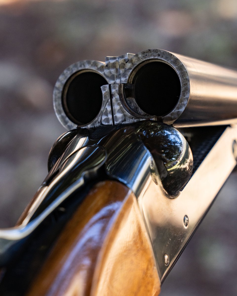 WinRepArms's tweet photo. Throwback to the Winchester Model 21.
#Winchester #Model21 #sidebyside #Shotgun #notforsale