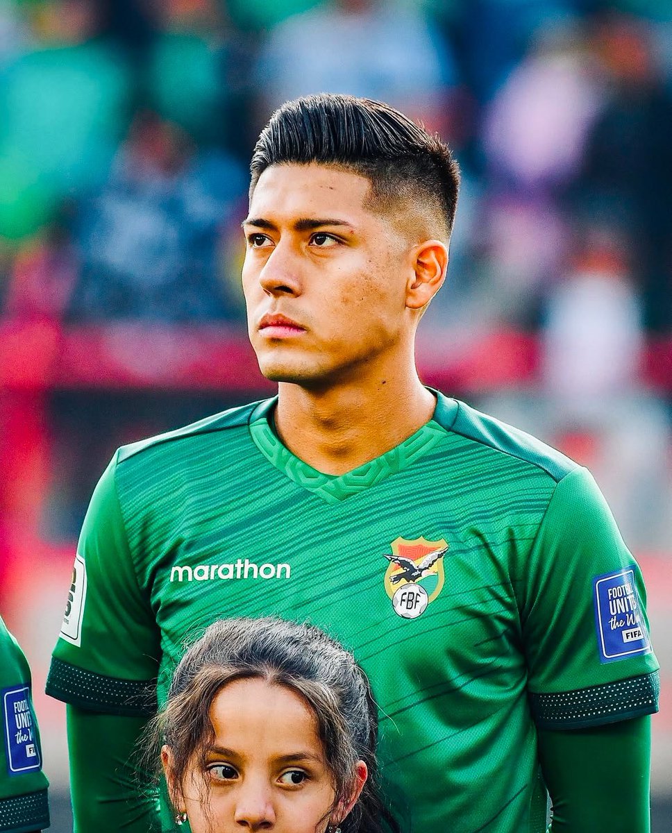 🎩🇧🇴 Ramiro Vaca vs Uruguay:

➜ 1º en toques [107]
➜ 1º en chances creadas [12]
➜ 1º en pases al campo rival [50]
➜ 1º en pases al último tercio [13]
➜ 1º en gambetas completadas [4/5]