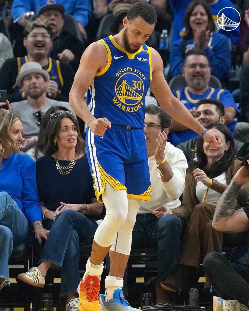 gswbra_links's tweet photo. 🚨 Stephen Curry está FORA do jogo desta noite contra o Heat. https://t.co/D1ahCTBnTM