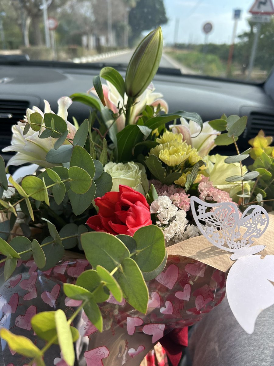 una part de tu em floreix a dins 💐💌