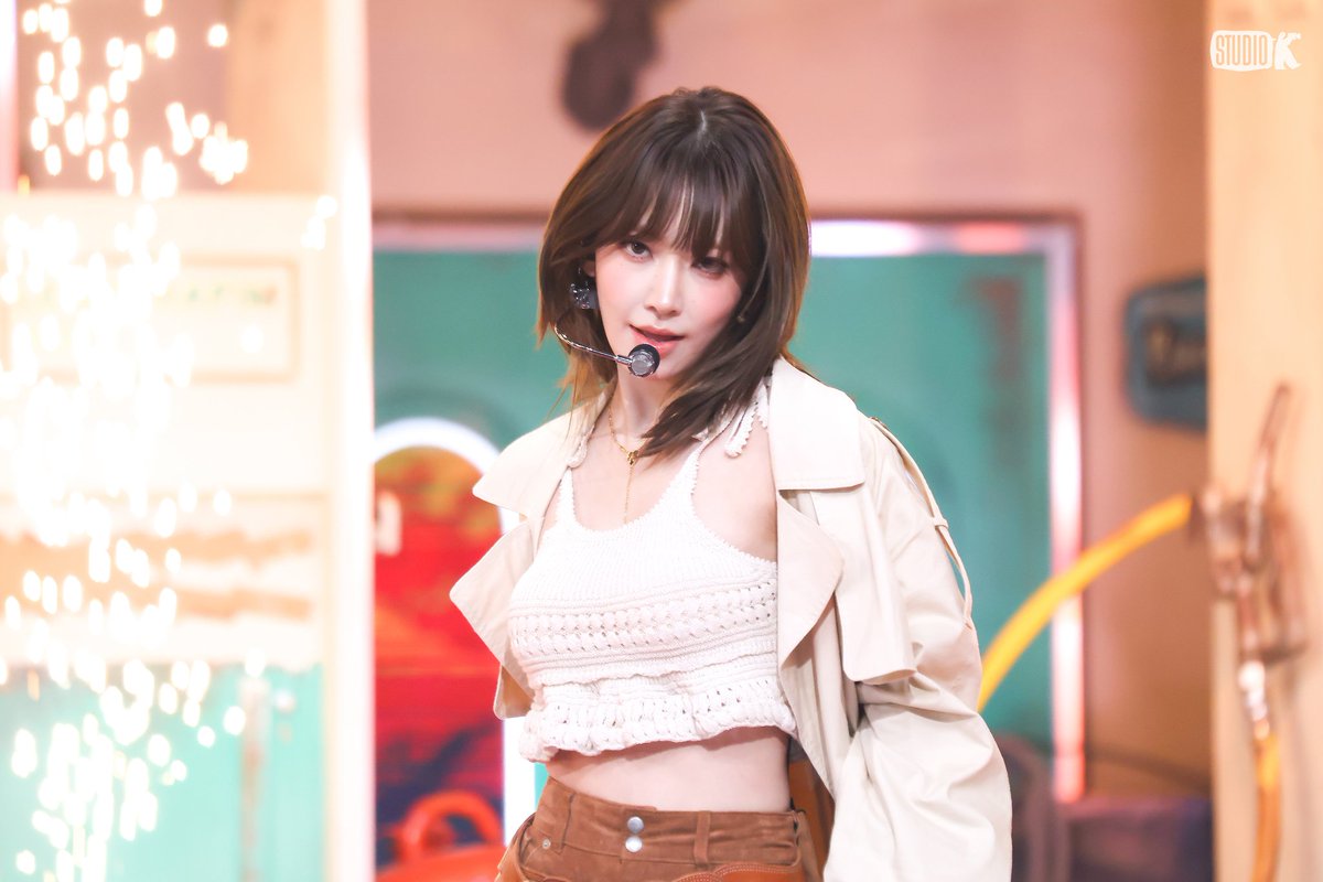 Music Bank Behind Photo📸 #SAKURA #宮脇咲良 #ックラ #LE_SSERAFIM