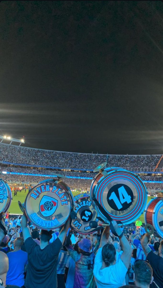 Y si señoooooor TIENEN QUE VOLVER LOS BORRACHOS DEL TABLÓN 🐔🥁14🇦🇷