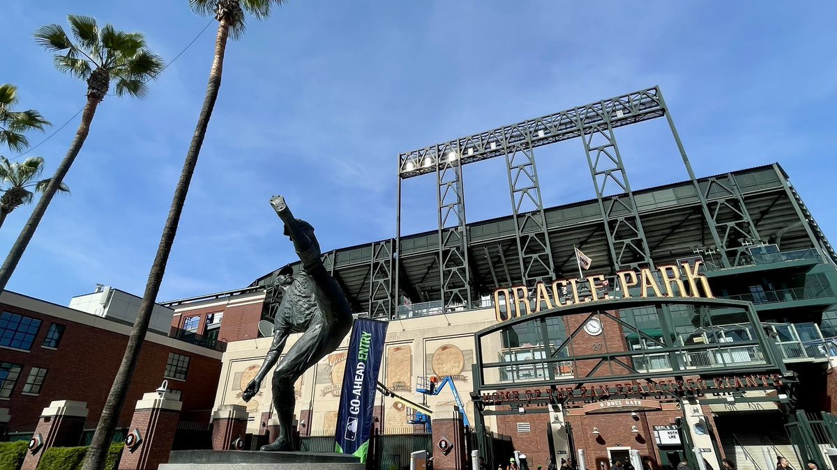 Flyingace773's tweet photo. バリー・ボンズが Splash Hitを打ちまくり、イチローがMLBオールスター史上初のランニングホームランを打ったOracle Park🏟️
#SFGiants #oraclepark
#MLB #ICHIRO #Splashhit
#InsideParkHomerun https://t.co/xxtdW8rszT