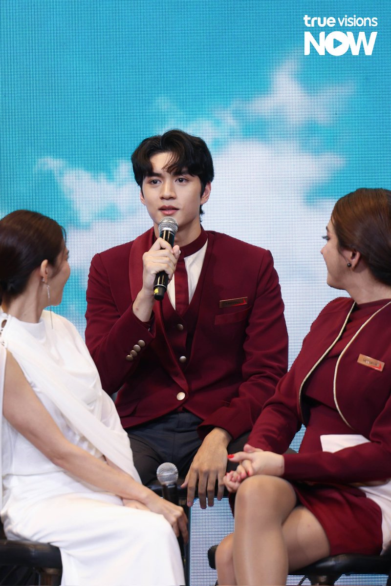 TrueVisions's tweet photo. TrueVisions NOW ส่งออริจินัล ซีรีส์เรื่องแรก พร้อมจับมือ BeOnCloud
“Jet lag เจ๊ทแหลก” ซิตคอมสุดป่วน พร้อมเหินฟ้าเสิร์ฟความฮาแบบจัดเต็ม !

มาขึ้นเครื่องไปพร้อมกันกับเที่ยวบินสุดเพี้ยน แสนชุลมุน รับประกันเสียงหัวเราะตั้งแต่บนภาคพื้นไปจนถึงบนฟ้า !

ทุกวันพุธ เวลา 22.30 น. (GMT+7) ทางช่อง True Asian More และ ช่อง #one31 และชมแบบเวอร์ชัน Uncensored ทางแอปพลิเคชัน #TrueVisionsNOW  
📌เริ่ม 7 พฤษภาคมนี้
🎯โหลดเลย https://t.co/gW6C4BlXTl

#Jetlagเจ๊ทแหลก #TrueVisionsNOWOriginal 
#JetlagPressCon #pockjasmine #milephakphum #biblewichapas #punpun_sutatta #qpnasiri #new_phetdankaeo #chrrissa_p