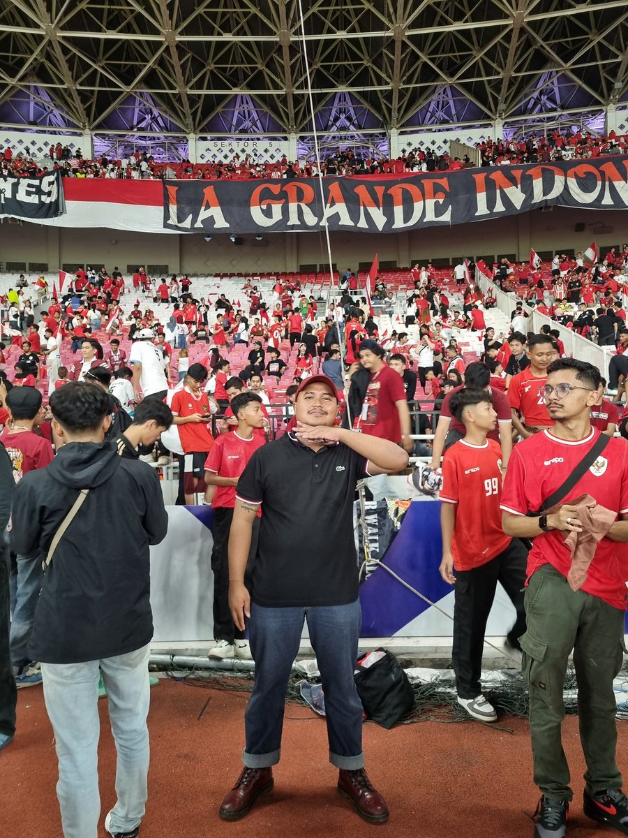 Mampus lu bahrain!!!!
Save di sini dulu.
TIMNAS gua menang woi.
Lebaran full senyum😊