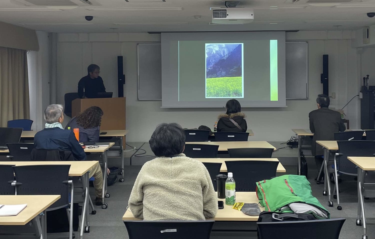 東洋文化研究所 Institute for Advanced Studies on Asia