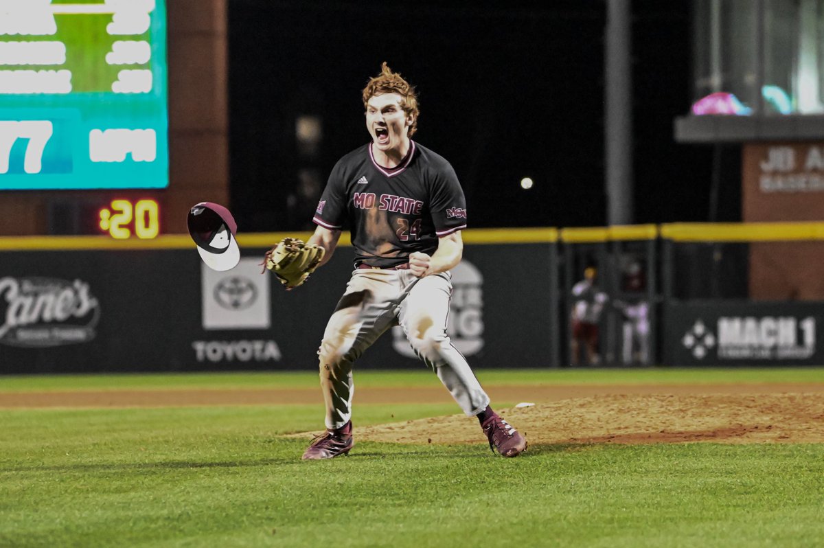 GOOD KNIGHT FAYETTEVILLE. 

#BEARSWIN