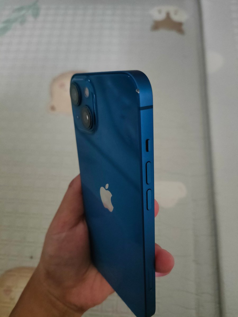 uniicescyy's tweet photo. TURUN HARGA 
WTS iphone 13 ex IBOX 128GB
- bh 86% masih awet bgt
- full set ori
- face id on
- true tone on
- blm pernah service
- minus ada lecet di pinggir kalo pake case ga akan keliatan dan ga akan ganggu fungsi
6,8 NETT
Lokasi Bandung https://t.co/kaHYp7fcjl