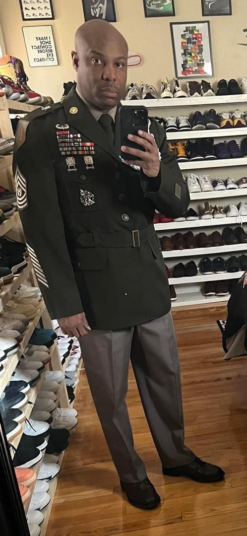 New to  chatting on this app...just want to try my luck ..If am gonna get a reply from a beautiful lady to spend my life with..age is just a number