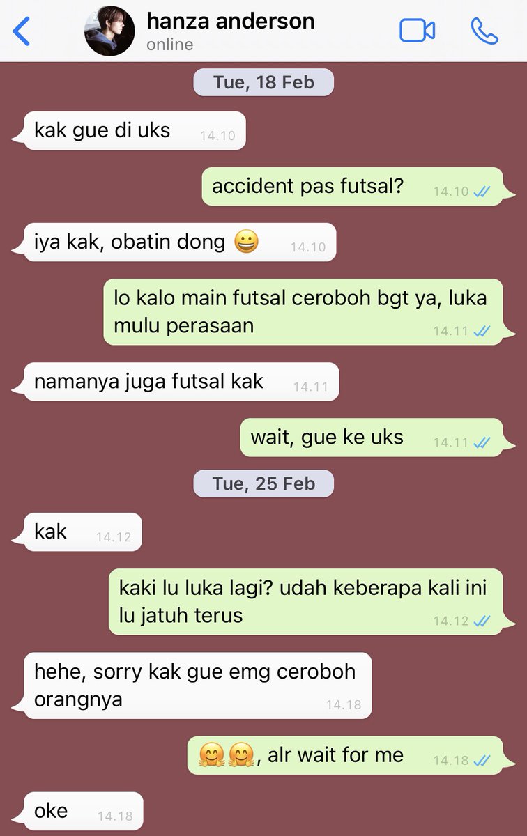 ziheesy's tweet photo. having a crush is so weird trend
a #ddeungromi few tweets au

—
ziheesy, 2025 https://t.co/CNU5dBt449