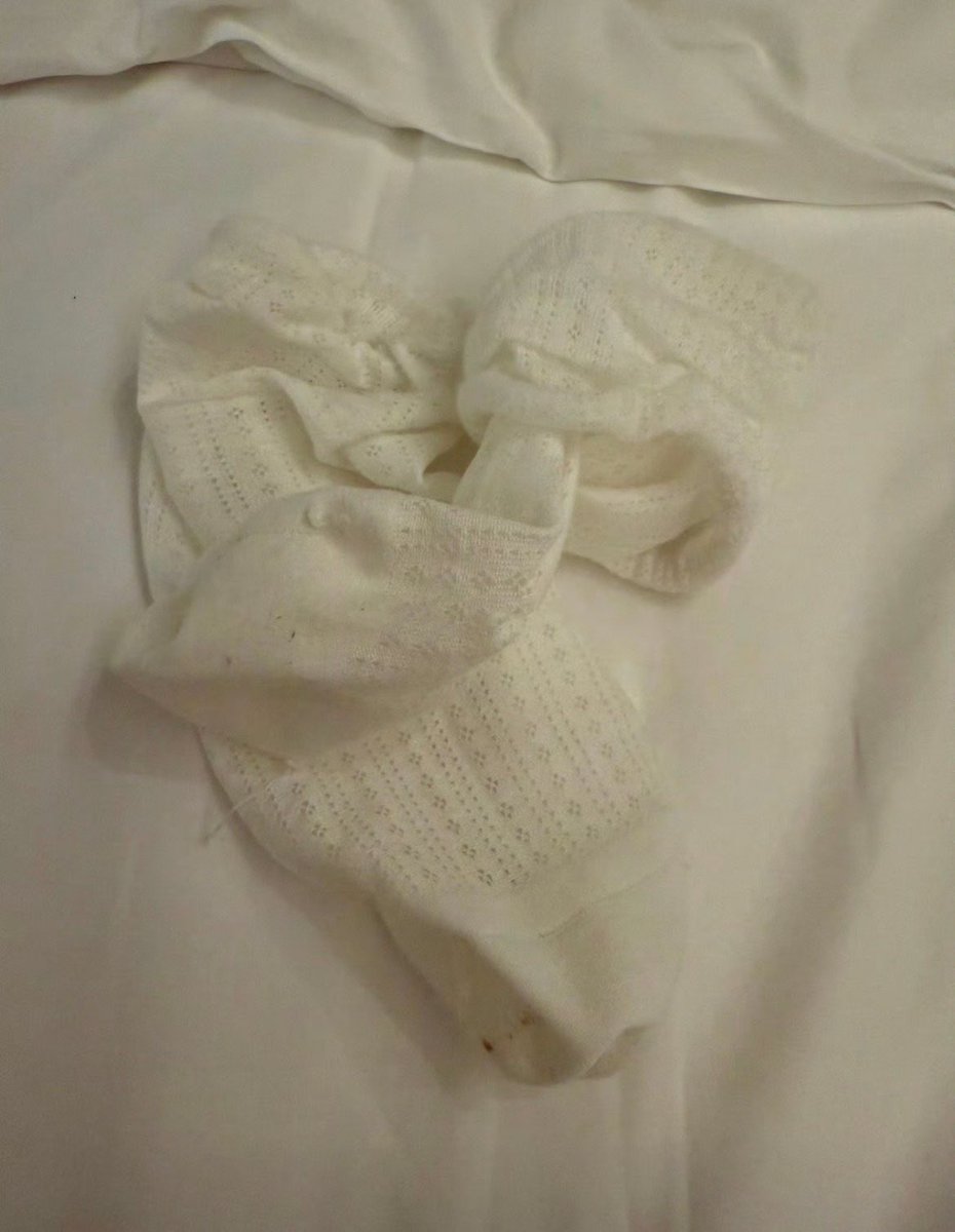 抽奖！！！点赞评论送穿了三天的臭袜子