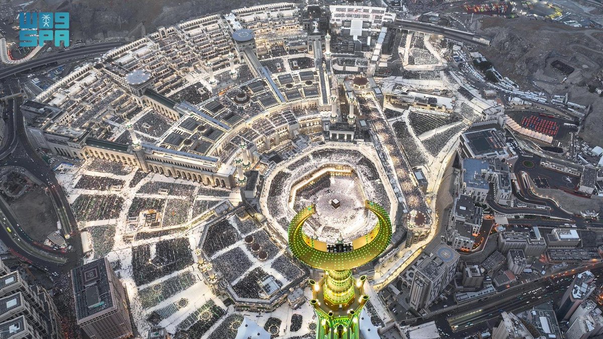 اللهم زد بيتك تشريفاً وتعظيماً وتقبل دعاء من أتى إليك في هذه الليالي المباركة ..