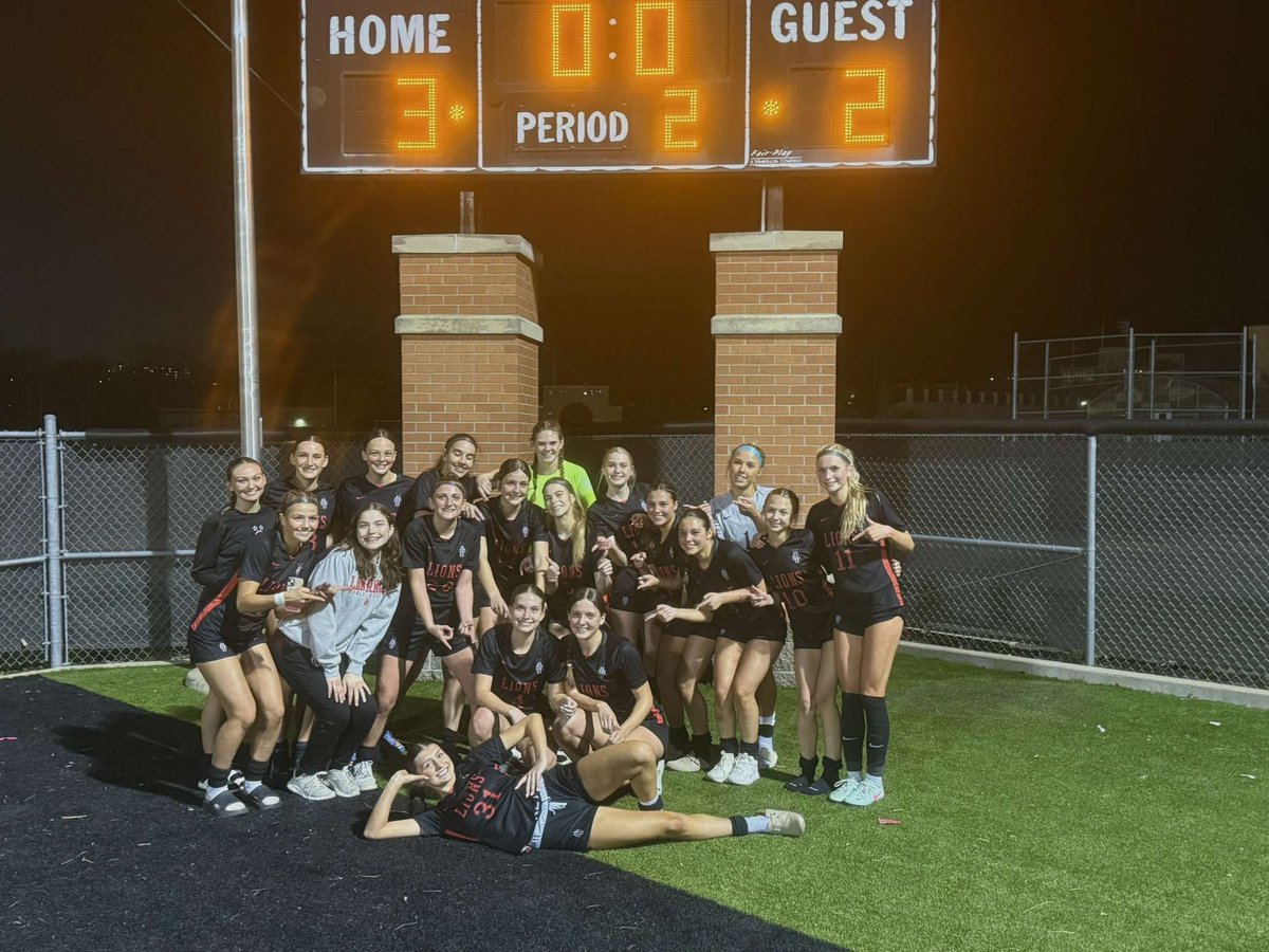 Lady Lion Soccer (@ladylionsoccer_) on Twitter photo 3-2 WIN ‼️
VS Shawnee Heights
Congrats to our goal scorers⬇️⬇️
<a href="/stellcomp/">Stella Comparato</a> <a href="/sidbess22/">Sidra Besson</a> @ ellorie
Continue the awesome work girls!! 3-2 WIN ‼️
VS Shawnee Heights
Congrats to our goal scorers⬇️⬇️
<a href="/stellcomp/">Stella Comparato</a> <a href="/sidbess22/">Sidra Besson</a> @ ellorie
Continue the awesome work girls!!