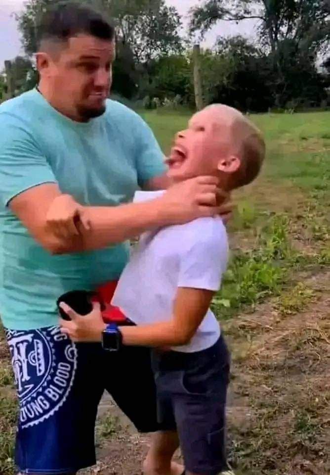 flareza25's tweet image. 😠🤪

#GirlsFrontline2Exilium
#gfl2exiliumFanWorkContest