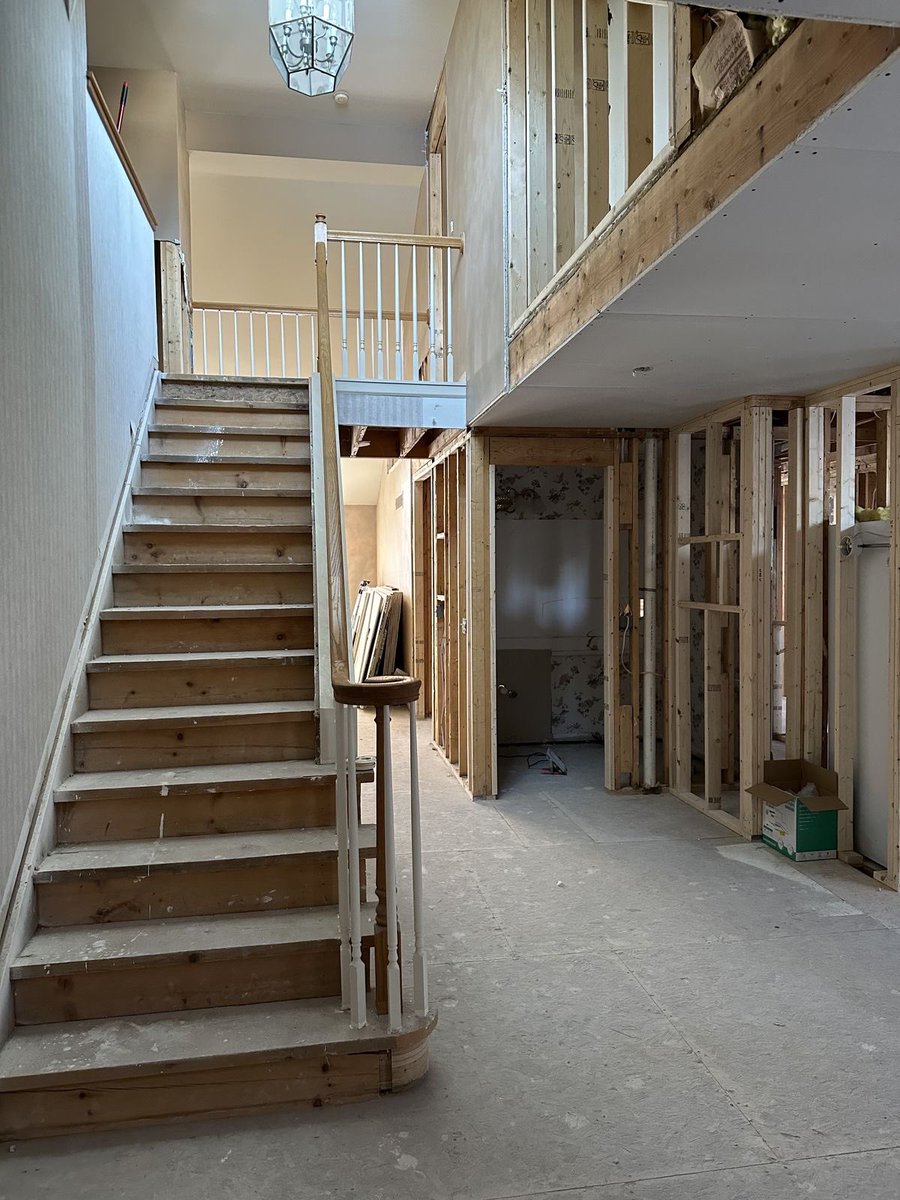 VanBuildPro's tweet photo. 🏙️ We’re transforming homes and businesses! At Valko VanBuildPro, we bring your dreams to life with our drywall, plaster, painting, exterior, demolition, and disposal services. Quality craftsmanship, reliable solutions, and designs that fit Vancouver’s spirit—contact us today!  Visit us at https://t.co/36MW7fQcbc 🌐 #Vancouver #HomeRenovation #ValkoVanBuildPro #Vancouv #HomeRenovation  
#DrywallExperts  
#PlasterPerfection  
#PaintingPros  
#ExteriorDesign  
#DemolitionDoneRight  
#VancouverLiving  
#QualityCraftsmanship  
#TransformYourSpac