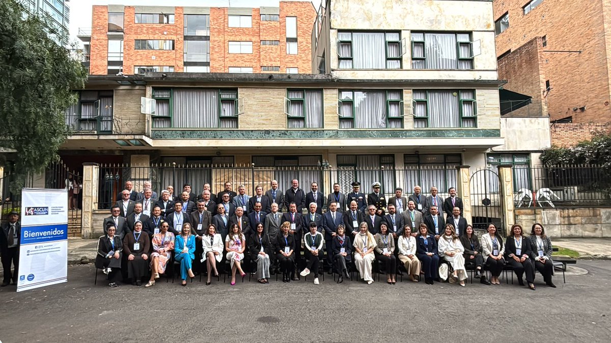 #Rectoría

<a href="/DuvanERamirezO/">Duván Ramírez</a>, rector de la Universidad de Manizales, participó en el 158 Consejo Nacional de Rectores de la Asociación Colombiana de Universidades (Ascún), que se realizó en la Universidad La Gran Colombia, de Bogotá.

umanizales.edu.co/umedia/rector-…