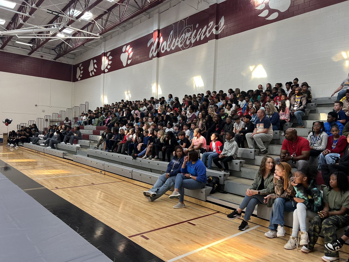 sarahebass1's tweet photo. It was an exciting morning at UGMS! Fifth graders from our feeder schools visited us this morning! We can’t wait to welcome our newest Wolverines in the 25-26 school year! @ugmswolverines @ljswiggins @MASuddeth https://t.co/uJX2Glw21f