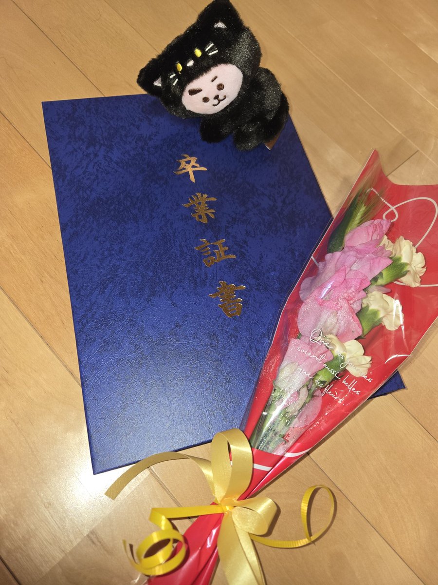MI10789170's tweet photo. お久しぶり🥹
田舎のみーさんは生きてます🤣

３月に長女が義務教育終わりました🌸
４月からはJK💜
響きがいいねJKって🥹🫰💜

初めての子で小さく生まれ発達が遅くて心配したけど頑固に元気に思いやりを持って育ってくれたね☺️
ありがとう✨
これからも一緒に推し活しよう💜

母は変わらず推し活中🥹 https://t.co/j8biGEVmSK