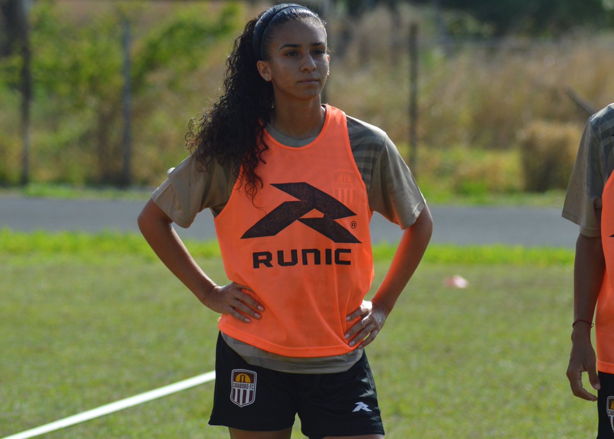 𝙎𝙚𝙨𝙞ó𝙣 𝙙𝙚 𝙩𝙧𝙖𝙗𝙖𝙟𝙤 𝙙𝙚 𝙝𝙤𝙮⚽💯

Con muchas 𝙜𝙖𝙣𝙖𝙨  y compromiso  completamos otro día de 𝙥𝙧𝙚𝙩𝙚𝙢𝙥𝙤𝙧𝙖𝙙𝙖.✅

Contando los 𝙙í𝙖𝙨  para el inicio de la <a href="/LigaFUTVEFem/">Liga FUTVE Fem</a> 🏆

#SiempreJuntas
#MásGranate🇱🇻
#CaraboboEsGranate